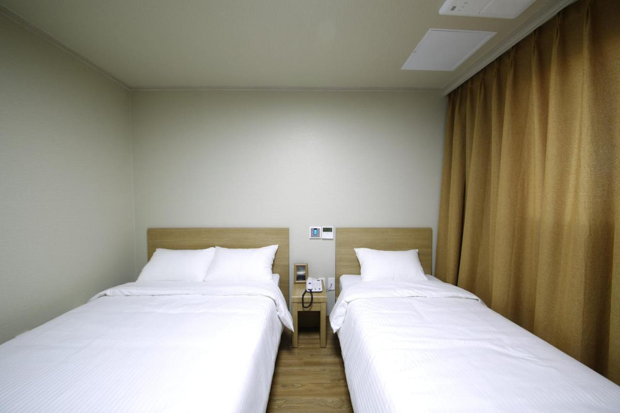 Nice Hotel Jeju Exterior photo