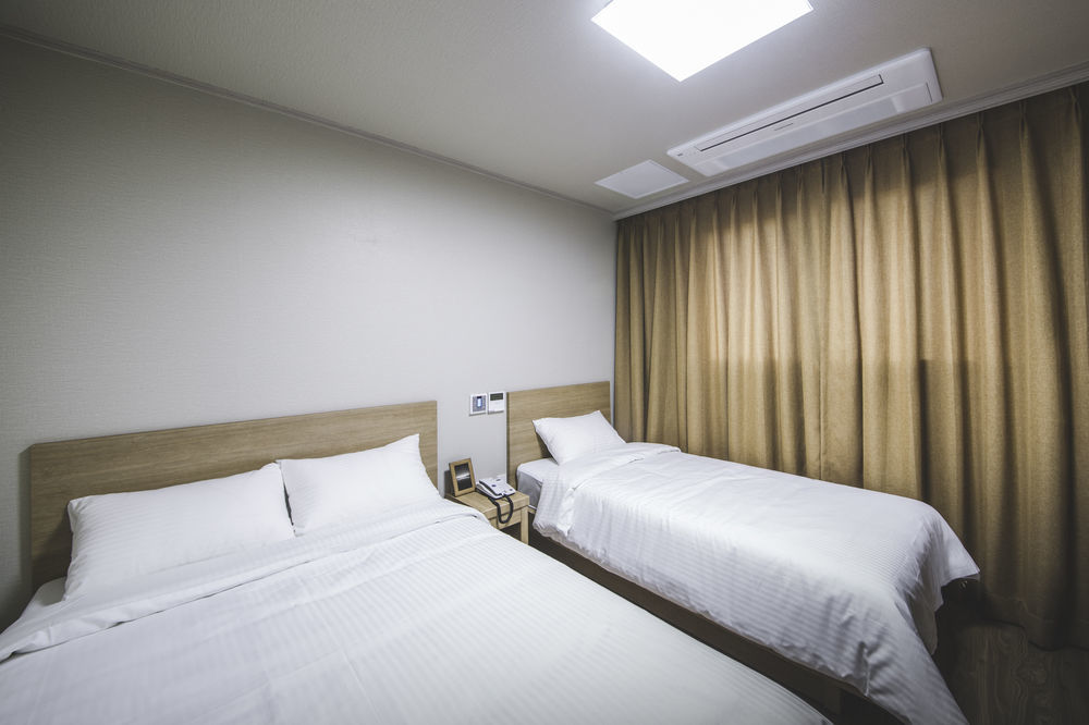 Nice Hotel Jeju Exterior photo